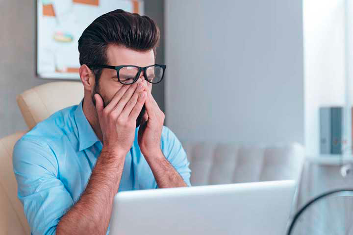 Ilustrasi latihan mata untuk mengurangi ketegangan